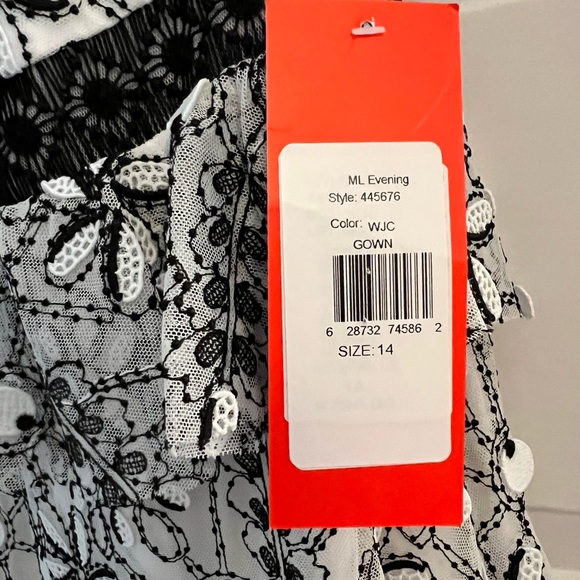 COLETTE RUFFLE GOWN BY ML MONIQUE LHUILLIER NWT - Picture 6 of 6